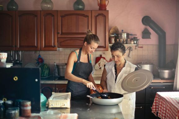 Cocinero/a Tradicional especializado en La Cocina de la Abuela